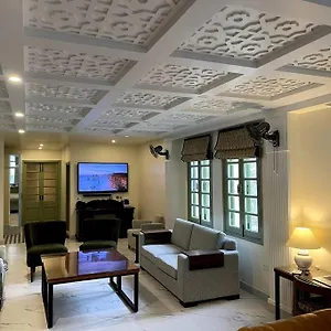  Apartment Imperial India